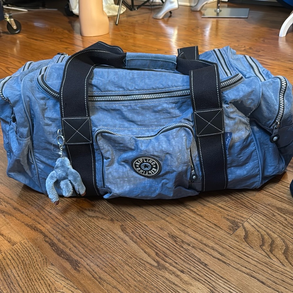 Kipling Weekender/Duffle - Picture 10 of 11